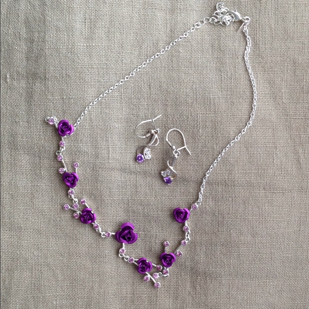 Necklace and earrings set